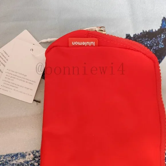 Lululemon Everywhere Crossbody Belt Bag 1L Red - Picture 2 of 4